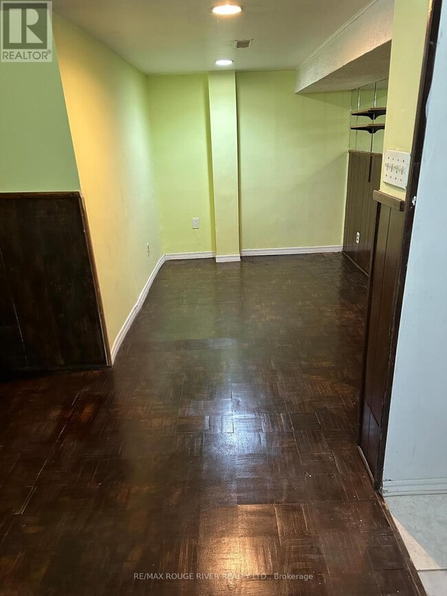 Building Photo - 27 Haileybury Dr