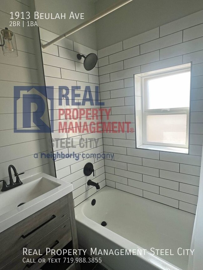 Building Photo - Beautifully Remodeled 2+ Bedroom Home