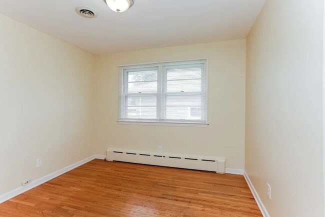 Building Photo - 1401 Highland Ave