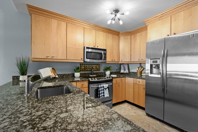 Building Photo - Elegant 1-Bed, 1-Bath Condo in Prime Virgi...