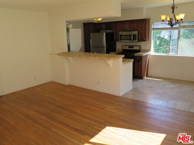 Foto del edificio - 12488 Gilmore Ave
