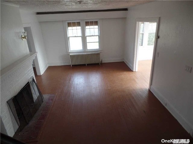 Foto del edificio - 181 Forrest Ave