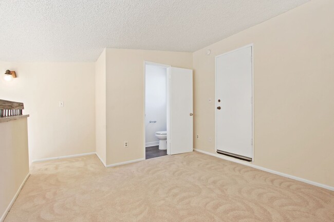 Building Photo - 3415 McLaughlin Ave