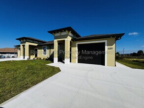 Building Photo - 3948 20th St W