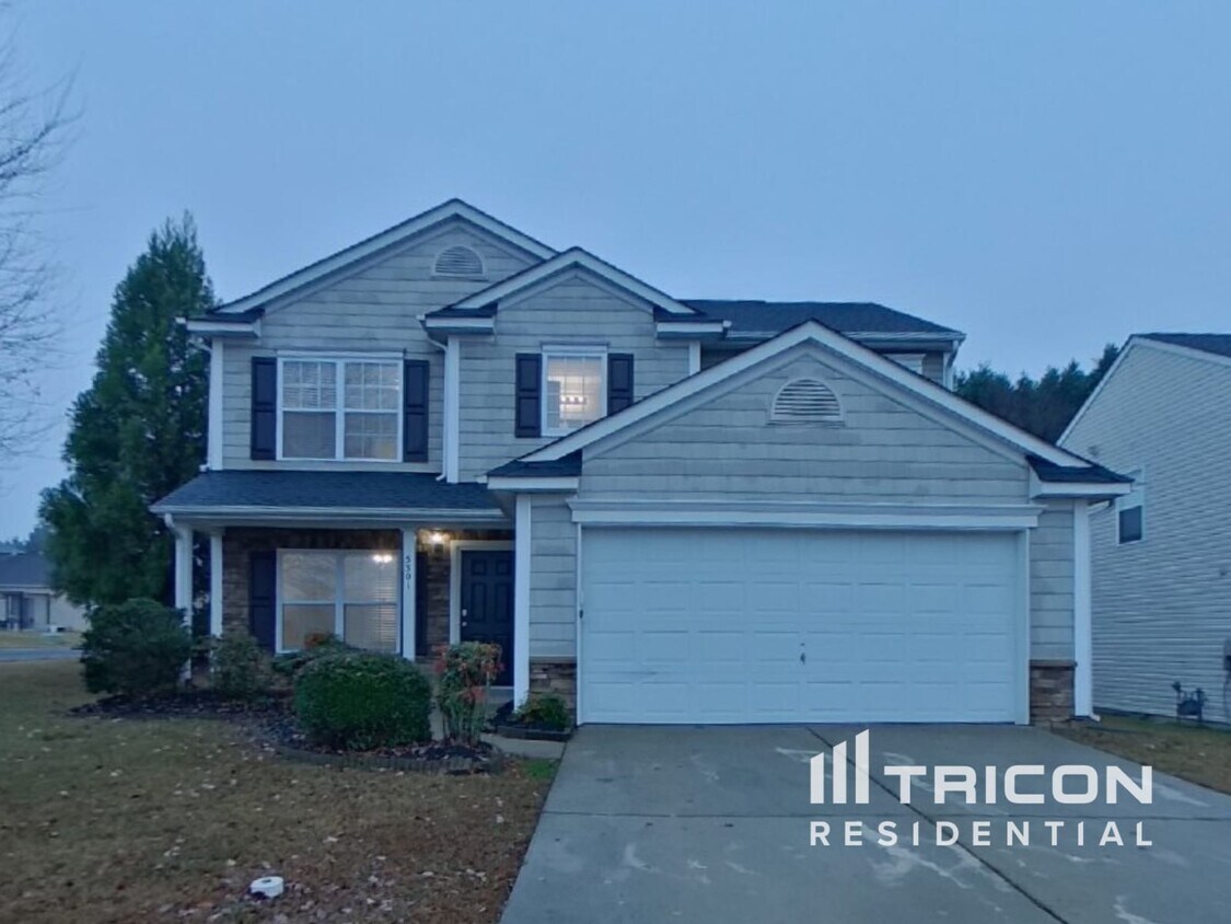 Foto principal - 5301 Valcourt Rd