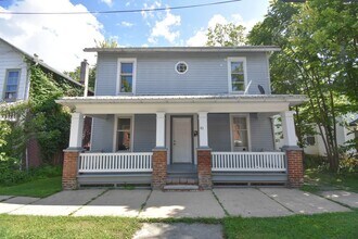 Building Photo - 38-40 N Jones St