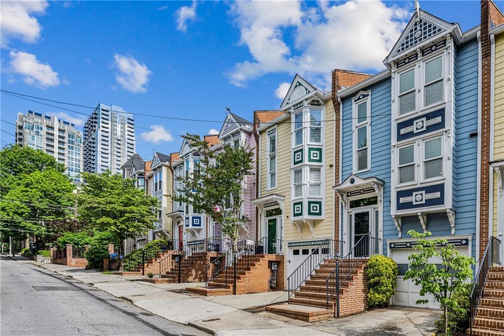 Primary Photo - 208 6th St NE