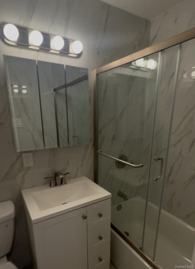Building Photo - 55 Austin Pl