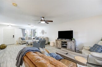 Building Photo - 21018 Fox Walk Trail