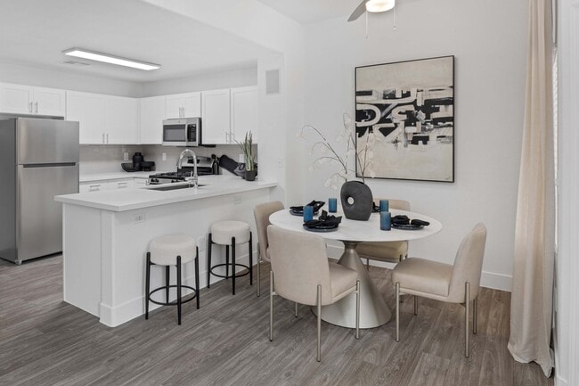 Building Photo - Resort at Coronado Ranch Apartments