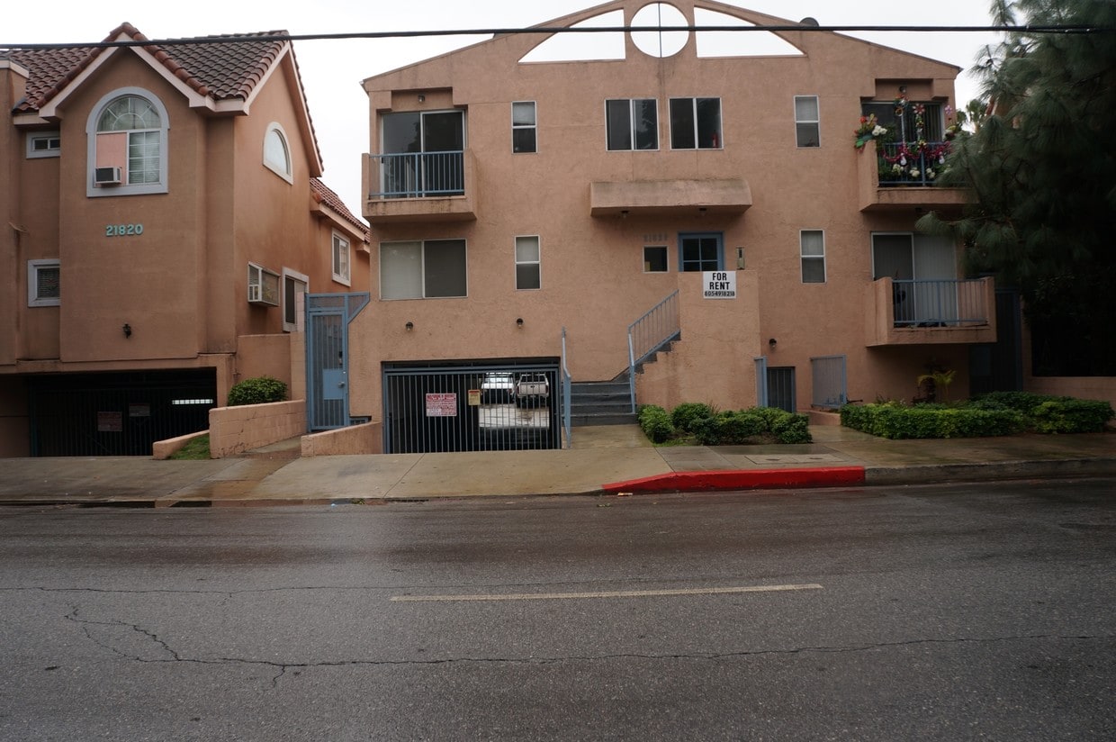 21826 Saticoy St, Canoga Park, CA 91304 Apartments 21826 Saticoy St