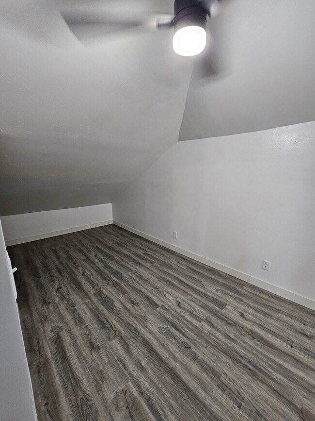 Foto del edificio - 112 N 3rd St