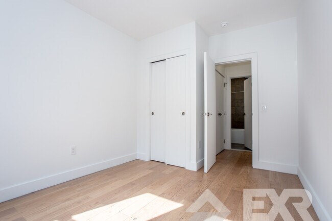 Building Photo - 442 Decatur St