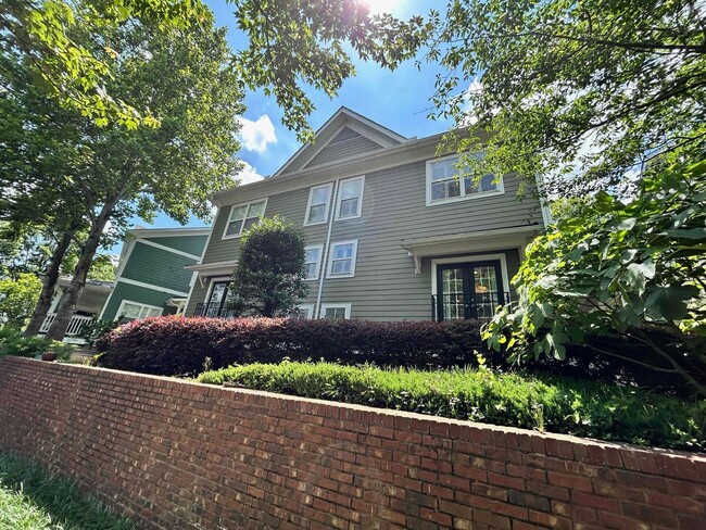 Elegant Intown Living in Carlyle Park – Beautiful 3BR/3.5BA Townhome - Elegant Intown Living in Carlyle Park – Beautiful 3BR/3.5BA Townhome