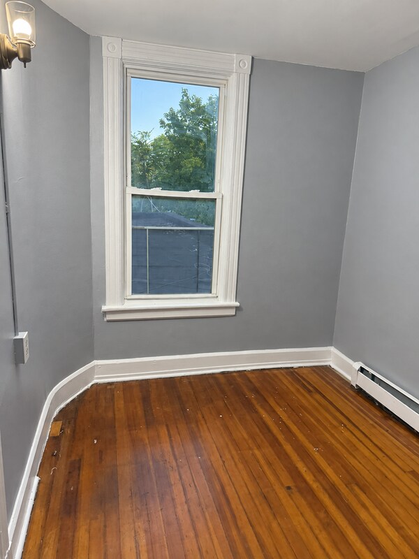 Building Photo - 864 Madison Ave
