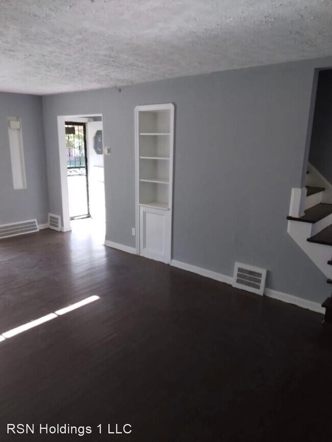 Building Photo - 3 br, 1 bath House - 15603 Stockbridge