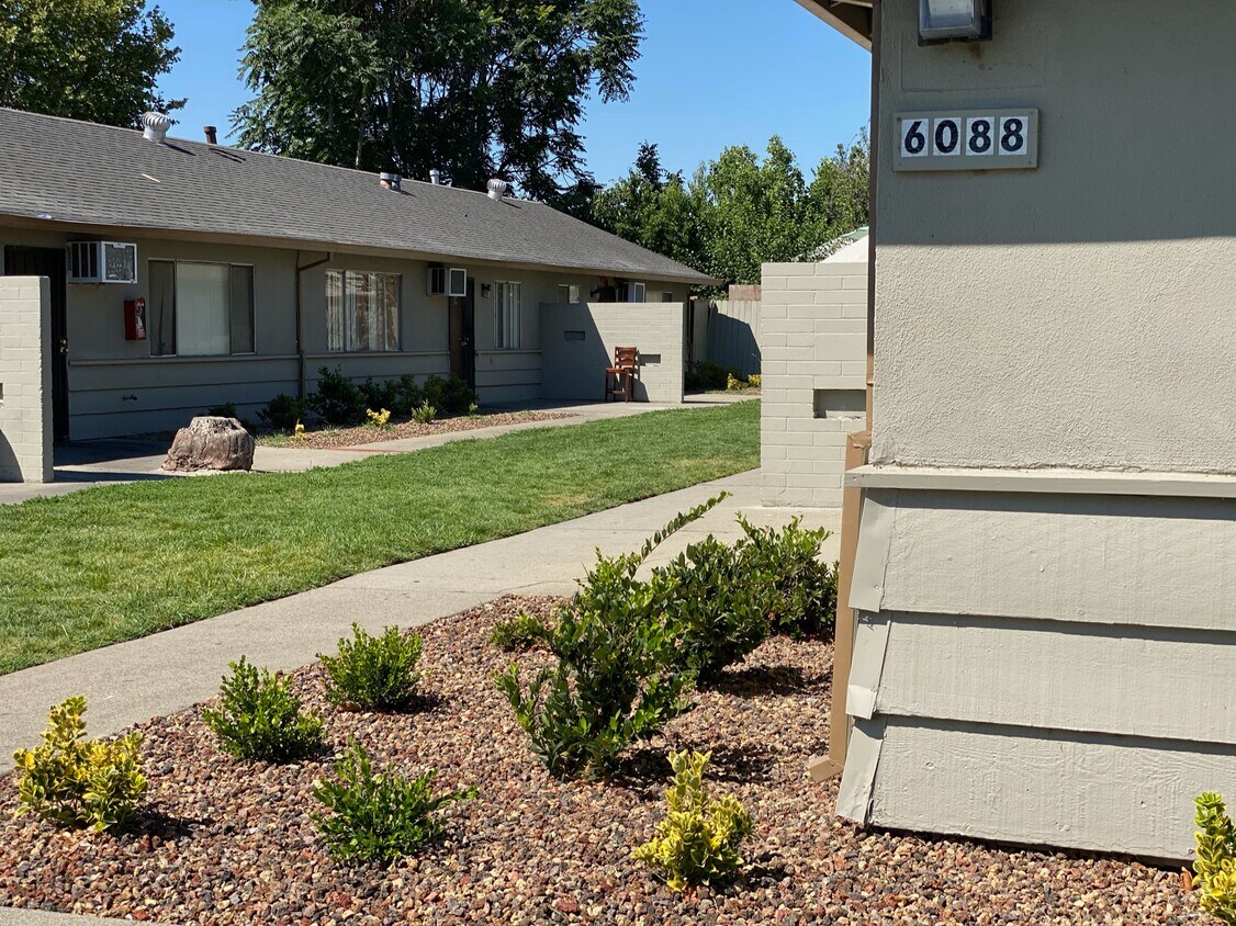 Foto principal - Shasta Glen Apartments