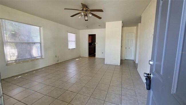 Foto del edificio - 5303 6th St