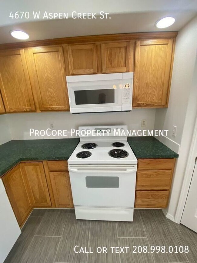 Building Photo - Meridian: Spacious 4 Bed, Bonus Room, 2 Ba...