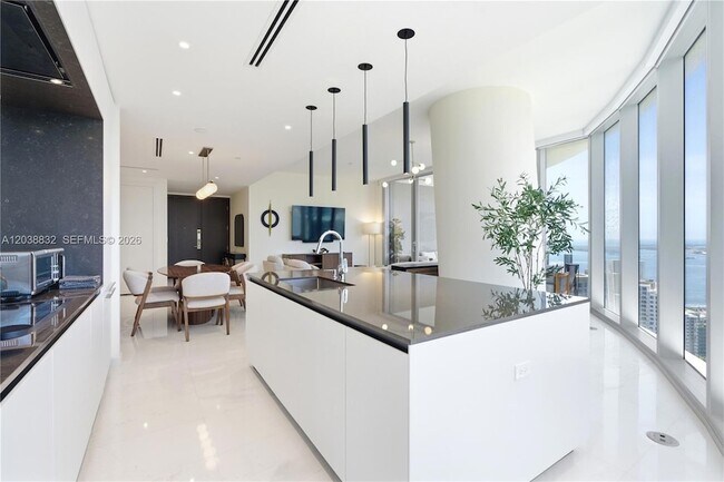 Foto del edificio - 300 Biscayne Blvd Way