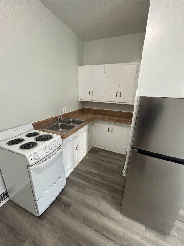 Foto del edificio - 416 Main Ave N