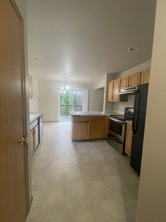 Building Photo - Fabulous 3 bedroom home