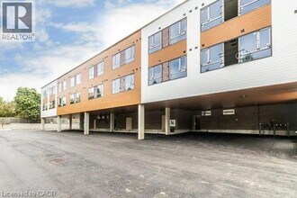 Building Photo - 580 Coldstream Dr