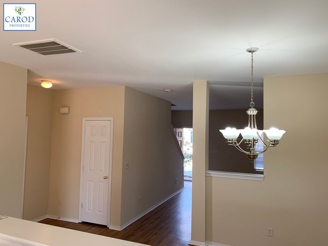 Building Photo - Master Down with 3 FULL Baths