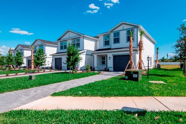Building Photo - Brand-New 3BR/2.5BA Townhome in Lakewood Ranch — Internet, Trash & Lawn Care Included