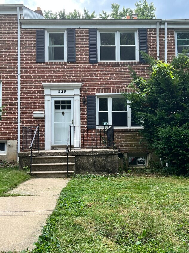 235 Medwick Garth W, Catonsville, MD 21228 Townhome Rentals in