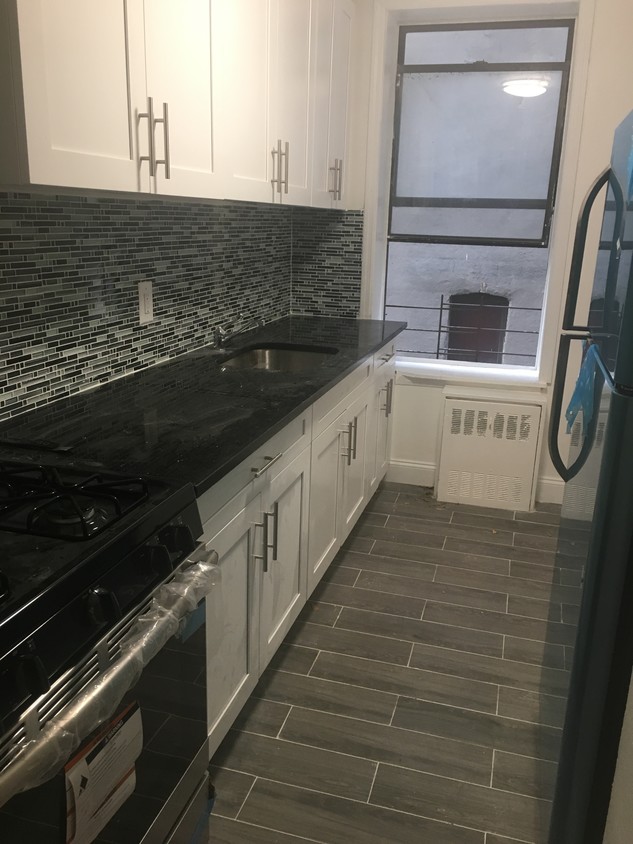 Foto principal - 1364 Bronx River Ave