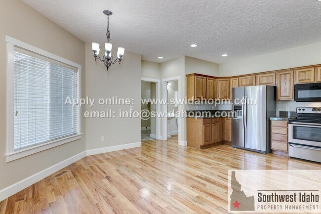 Building Photo - 4751 N Zachary Way