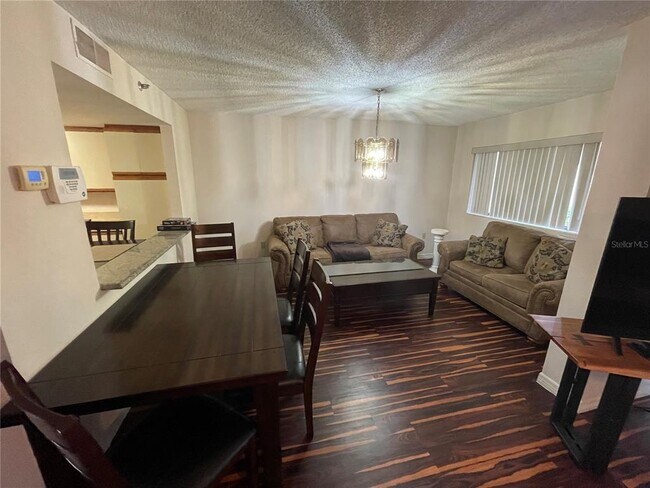 Foto del edificio - 1162 Carmel Cir