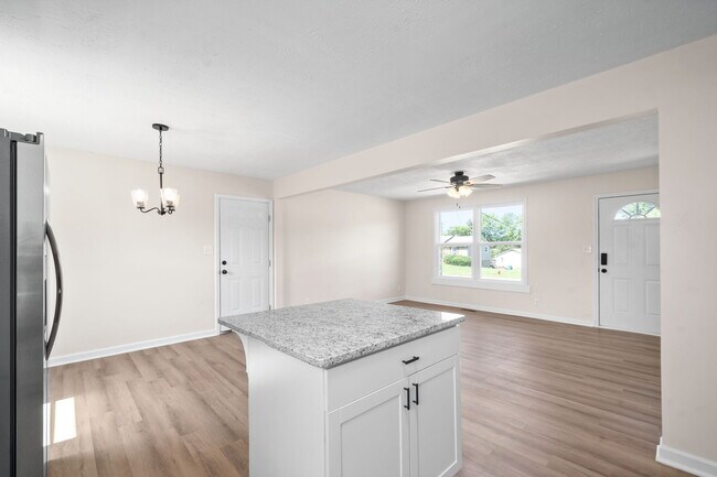 Building Photo - 288 Northwood Ter