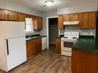 Foto del edificio - 805 Baywood Dr