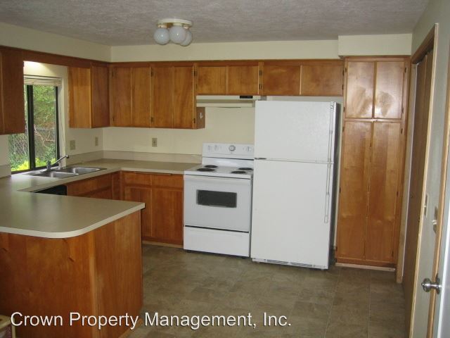 Building Photo - 1810 Whitcomb Ct NW