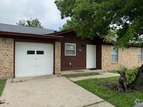 Building Photo - 304 Hilltop Rd