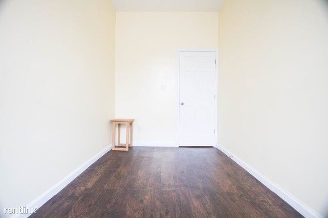Building Photo - 2 br, 1 bath Apartment - 274 Irving Ave