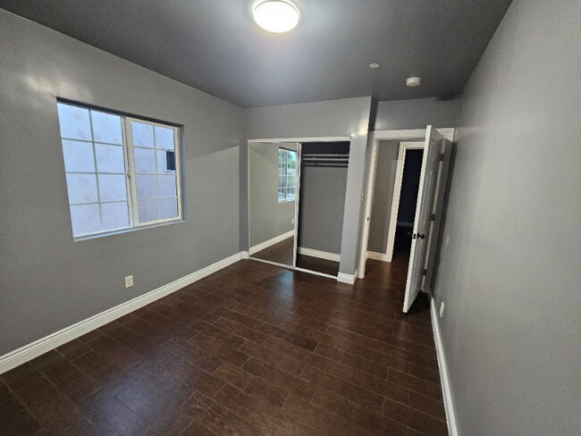 Foto del edificio - 2811 N Wilmington Ave