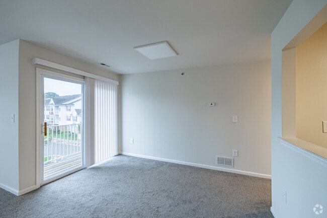 2BR, 2BA - 1,055SF -Dining Room - C - Fox Hill Run