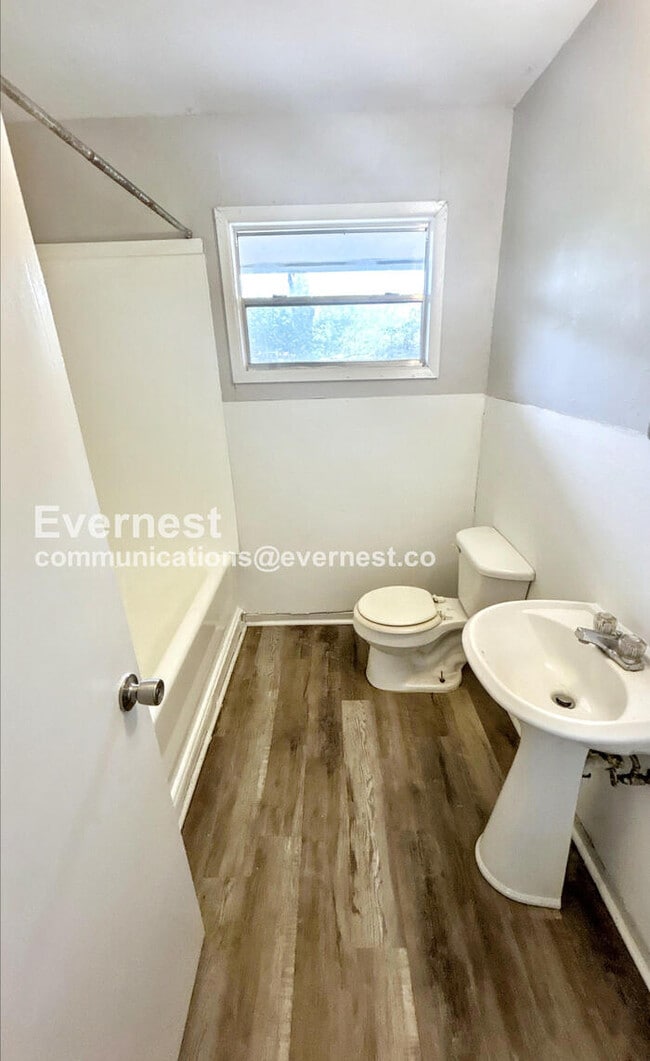 Foto del edificio - 2724 Lee Ave SW