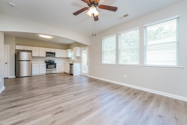 Foto del edificio - 793 Lobdale Falls Dr