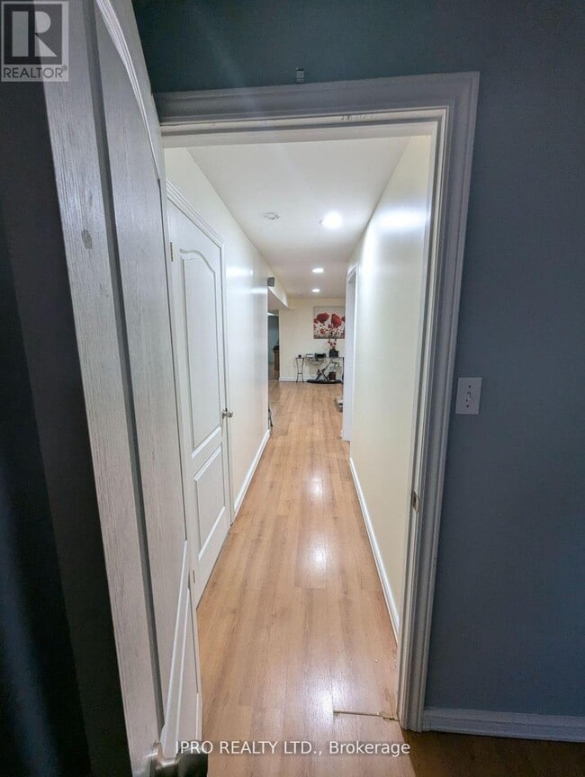 Building Photo - 2452 Newcastle Crescent
