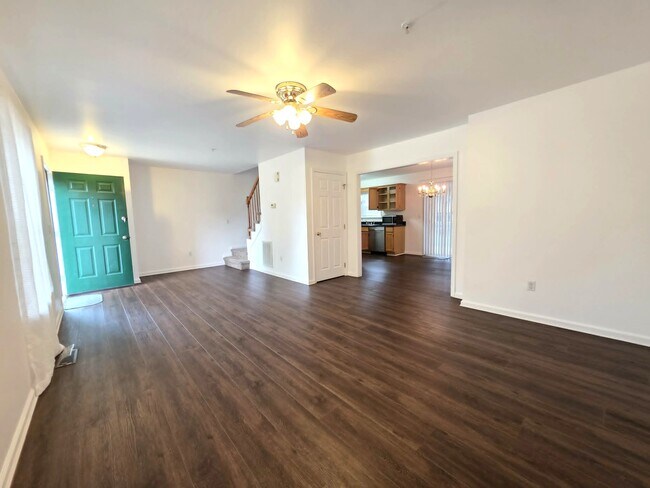 Building Photo - 1011 Granite Ct