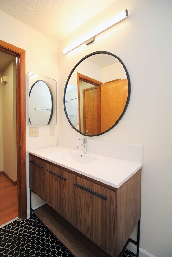 Photo - 3200-3236 SW Marigold St (Portland, OR)