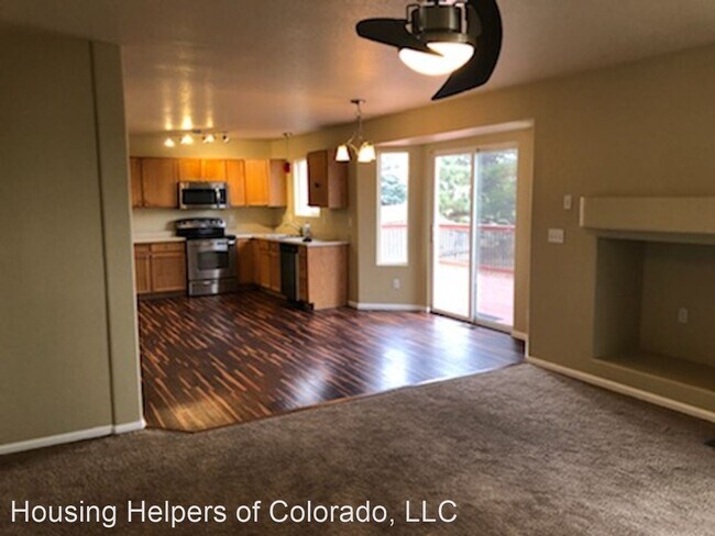 Building Photo - 3 br, 2.5 bath House - 1161 Fall River Circle