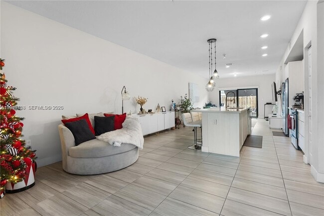 Foto del edificio - 7805 NW 104th Ave