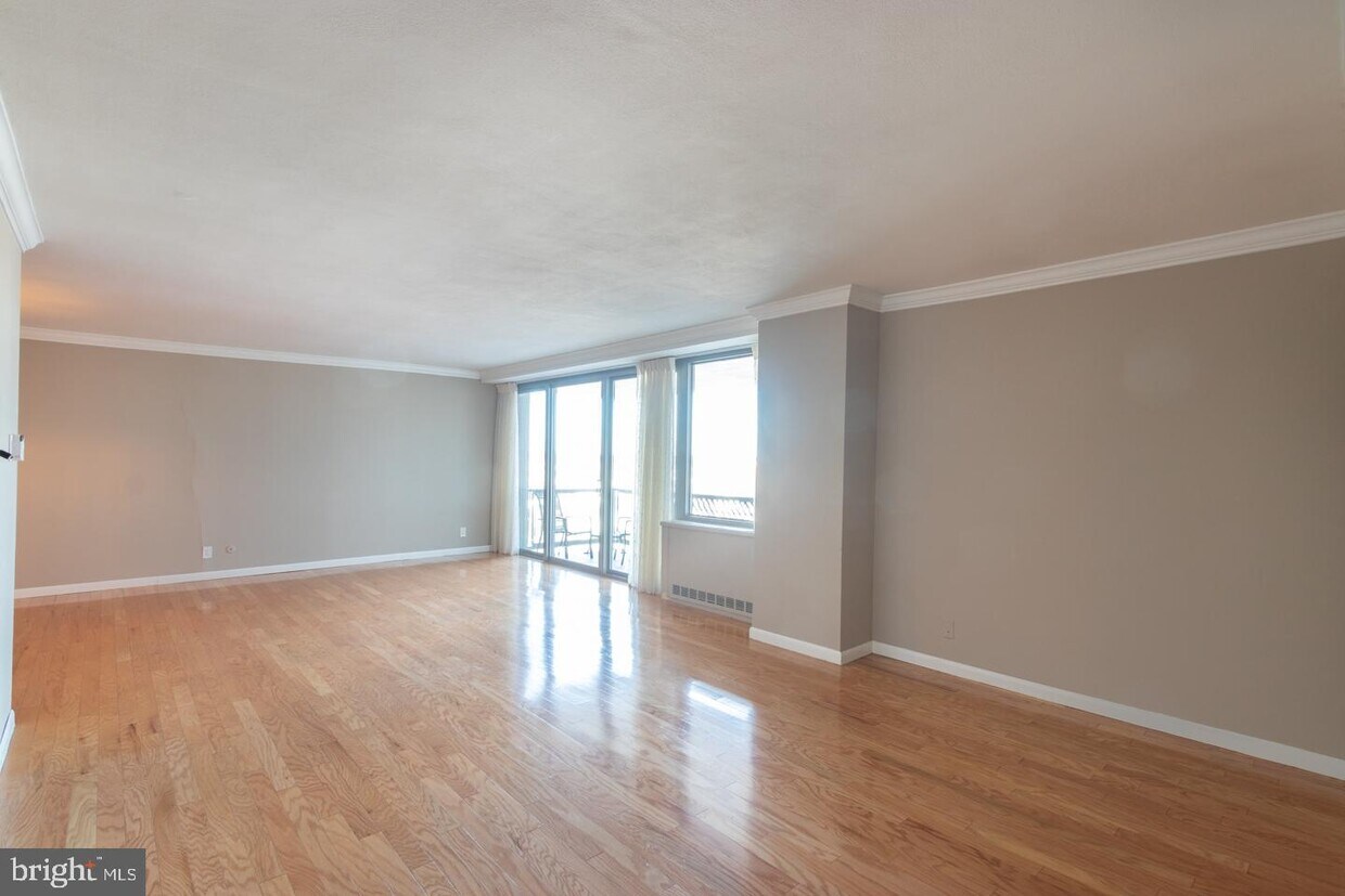 2401 Pennsylvania Ave Unit 15B36, Philadelphia, PA 19130 Room for