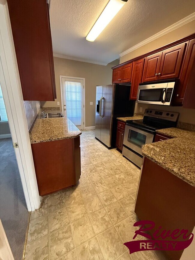 Building Photo - 2019 Reserve Ln