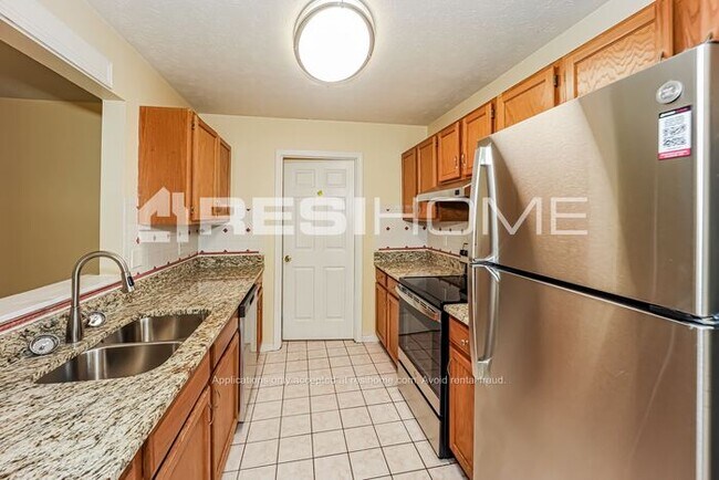 Foto del edificio - 525 Bradley Ct